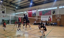 Karşıyaka’da voleybol heyecanı: Dayanışma kazandı