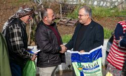 Güzelbahçe Belediyesi’nden üreticiye can suyu: 152 çiftçiye gübre desteği