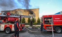 Menderes’te fabrikada yangın paniği: Alevler büyümeden söndürüldü