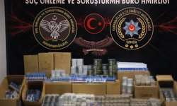 Karabağlar’da depoya operasyon: 500 bin makaron ele geçirildi