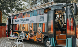 İzmir Büyükşehir Belediyesi Gezici Kütüphanesi tatilde çocuklarla buluşuyor