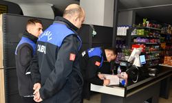 Torbalı’da halk sağlığını tehdit eden marketler mühürlendi