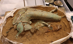 İngiltere’de nadir arkeolojik buluntu: Demir Çağı savaş enstrümanı keşfedildi