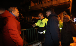 İzmir Büyükşehir Belediyesi ekiplerinden yağış sorunlarına tam müdahale