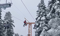 Telesiyej arızası: 51 kişi mahsur kaldı
