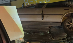 Tepecik’te feci kaza: Araç üst üste çıktı