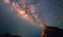 Evren’de yalnız olmayabiliriz: Gökbilimciler uzak bir gezegende iz buldu