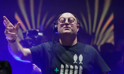 Ayin yönetiyor, gece kulübünde DJ kabinine geçiyor: Dünya basını bu rahibi konuşuyor