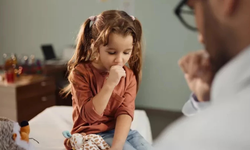 Geçmeyen öksürüğe dikkat: Astım, zatürre ve bronşiolit ihmal edilmemeli