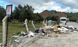 Dikili'de nahoş manzara: Kaçak atıklar çevre felaketine dönüştü