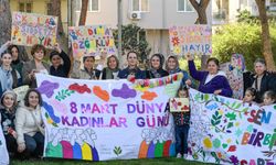 İzmir’de 8 Mart coşkusu başladı: 8 Mart dayanışma noktaları kuruldu