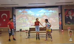 Çiğli’de minikler “Mikroplara Karşı” sahneye çıktı