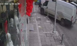 Buca'da freni boşalan minibüs dehşet saçtı: 2 yaralı