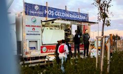 Balçova’da iftar saatine yetişemeyenlere sıcak destek