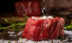 Bakan Yumaklı: Türkiye’de yapay et üretimine izin verilmeyecek