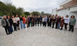 Çeşme’de Kadının İnsan Hakları Eğitim Programı tamamlandı: 25 kadın sertifika aldı