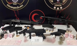 Karabağlar’da cephanelik gibi ev: 3 şüpheli yakalandı