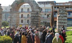 Manisalılar Efes Selçuk’ta tarih yolculuğuna çıktı