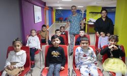 ‘Mutlu Çocuklar’a hayvan sevgisi aşılanıyor: Konak’ta miniklere özel eğitim