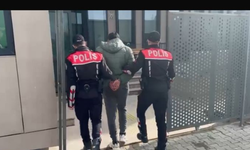 İzmir Emniyet Müdürlüğü’nden operasyon: 15 yıl hapis cezası bulunan şüpheli yakalandı