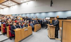 Başkan Tugay personelle bayramlaştı: İzmir’i birlikte büyüten büyük bir aileyiz