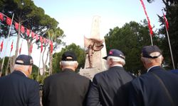 Torbalı’da Çanakkale Zaferi’nin 111'inci yılı çelenk töreniyle anıldı