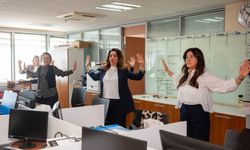 Karşıyaka Belediyesi’nden mesai öncesi ofis egzersizi uygulaması