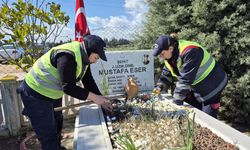 Yoğun yağışların ardından şehitliklerde hummalı çalışma