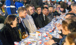 Buca’da iftar sofrasında Başkan Tugay’dan dayanışma çağrısı