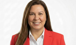 İzmir Kahveciler Odası’nda 25 yıllık dönem sona erdi: İlk kadın başkan Jale Büyükdemir