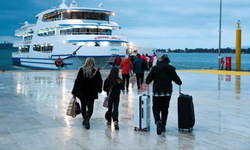 Aliaport Deniz Yolcu İskelesi’nde ilk sefer yapıldı