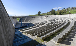 Aşık Veysel Amfi Tiyatro yeni sezona yenilenerek giriyor