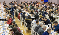 Büyükşehir'in iftar sofrası bu kez Foça'da kuruldu