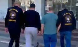 Karşıyaka’da firari iki hükümlü saklandıkları evde yakalandı