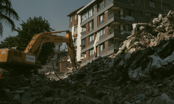 Depremde zemin türlerine göre risk analizi: İzmir örneği