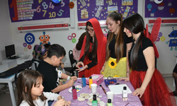 İzmir’de “Oyun Her Yerde” etkinliğiyle çocuklar moral buldu