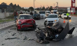İzmir Kemalpaşa’da zincirleme kaza: 3 yaralı
