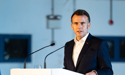 Macron: Lübnan ve İsrail ateşkes görüşmelerine Paris ev sahipliği yapmaya hazır