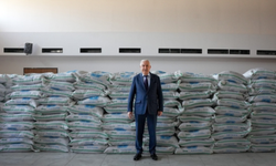 Kemalpaşa Belediyesi’nden çiftçilere 208 ton gübre desteği