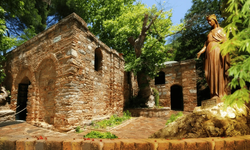 İzmir turizmi için Tercan’dan savaş reçetesi: İnanç ve sağlık turizmini öne çıkaralım