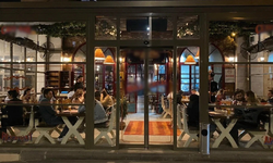 İzmirli işletmenin yargı zaferi: AYM’den ‘Konuşan Kafalar’ kararı