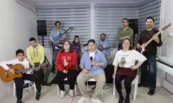 Sıradışı Çocuklar Orkestrası engelleri müzikle aşıyor
