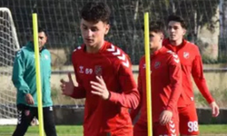 Karşıyaka’da Adem Yeşilyurt son haftalarda formayı bulamıyor