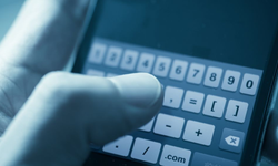 “Gazileri seviyorum” dedi, fırsat bulup telefonu alıp kaçtı