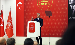 Özgür Özel’den sert eleştiriler: “Türkiye’de adalet ve liyakat yeniden sağlanacak”