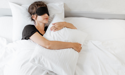 Türk Uyku Tıbbı Derneği’nden uyarı: Mavi ışık uykunuzu çalıyor