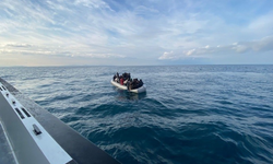 İzmir açıklarında göçmen hareketliliği: 37 kişi yakalandı, 32 kişi kurtarıldı