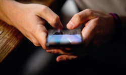 Bakan Uraloğlu: Türkiye’de haftalık sosyal medya kullanım süresi 25 saat 4 dakikaya çıktı