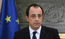 Kıbrıs Cumhurbaşkanı Hristodulidis: İngiliz üsleri sömürge geçmişinin sonucu