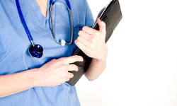 AYM'den sağlık çalışanlarının nöbet ücretleri için karar